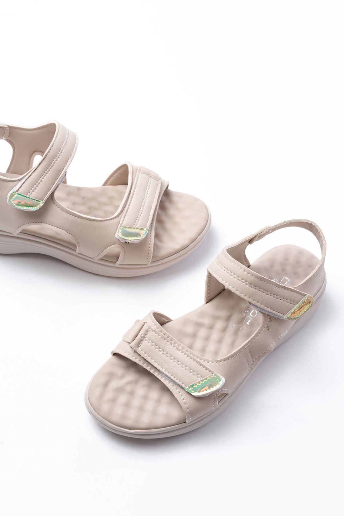 DM-363 Bej Baret Cırtlı Dikişli Günlük Kadın Sandalet